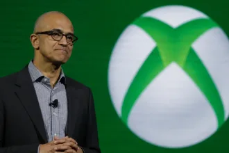 Il calo di Xbox frena il compenso di Satya Nadella: 6 milioni in meno per il CEO