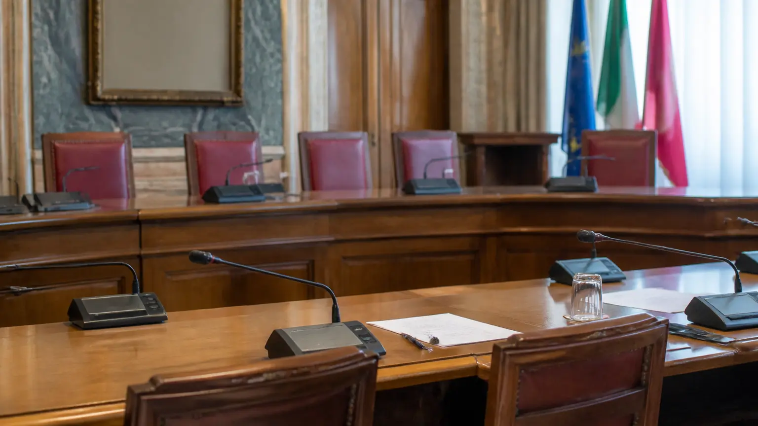 Commissione Ambiente senza numero legale: scontro su ordine del giorno e presidenza