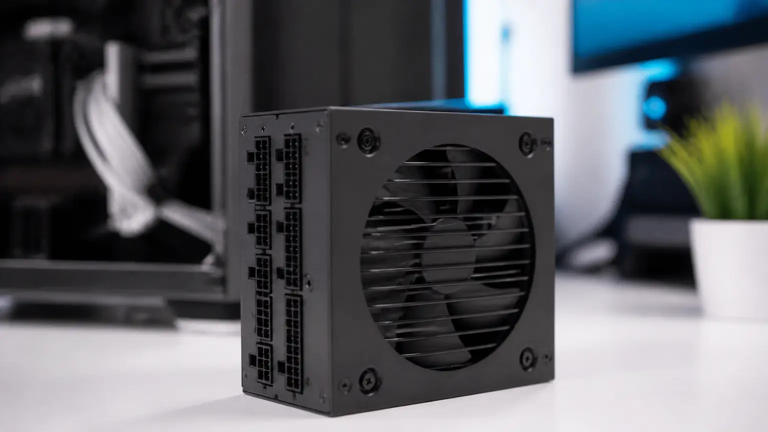 Corsair SF850 scende al minimo storico: l'alimentatore SFX Platinum per PC compatti