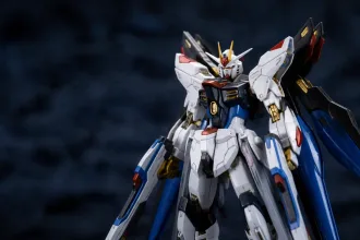 Mighty Strike Freedom Gundam Bandai al minimo storico: il kit scende a 27 euro