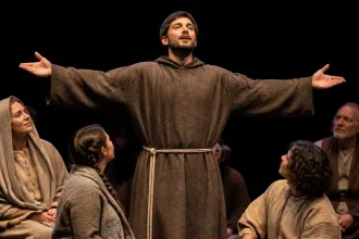 San Francesco va in scena a Testa di Lepre: messaggio di pace a teatro